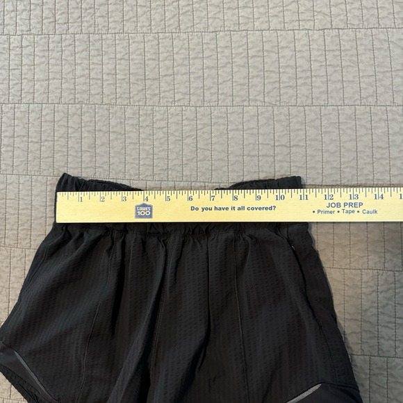 Lululemon Hotty Hot Shorts Women's 4 Black Seersucker 3.5" Gym Yoga Workout Run - Picture 9 of 12
